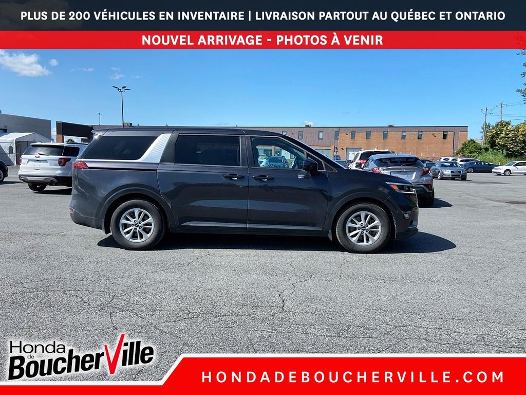 Kia Carnival LX 2023 à Terrebonne, Québec - 7 - w1024h768px