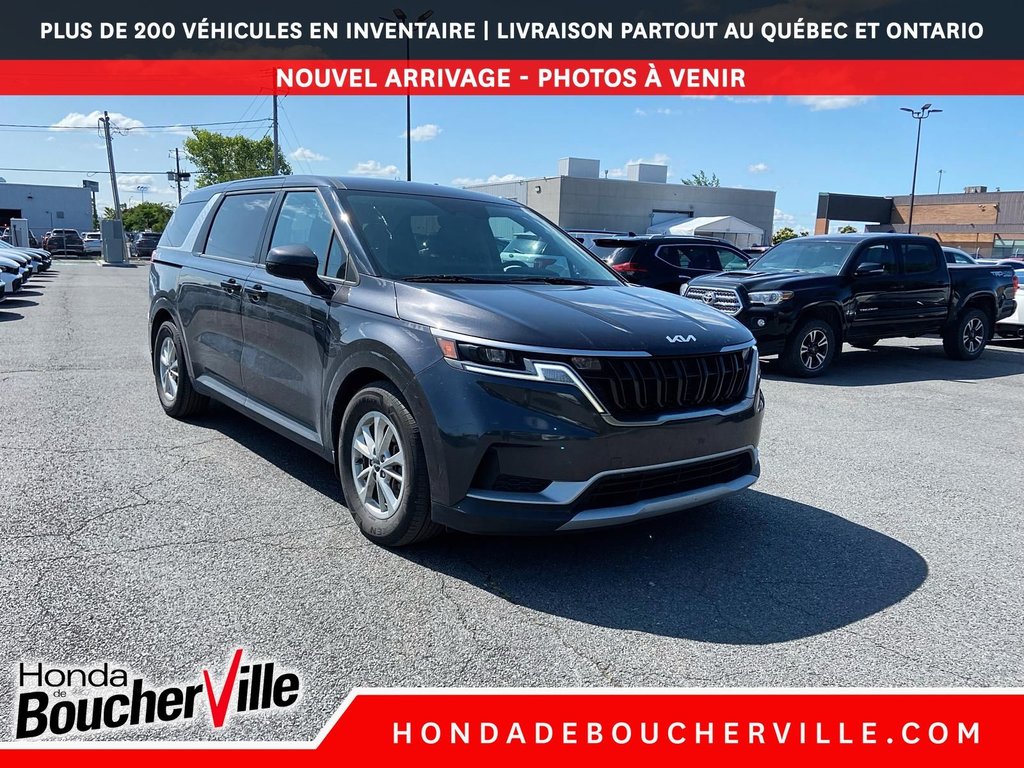 Kia Carnival LX 2023 à Terrebonne, Québec - 5 - w1024h768px