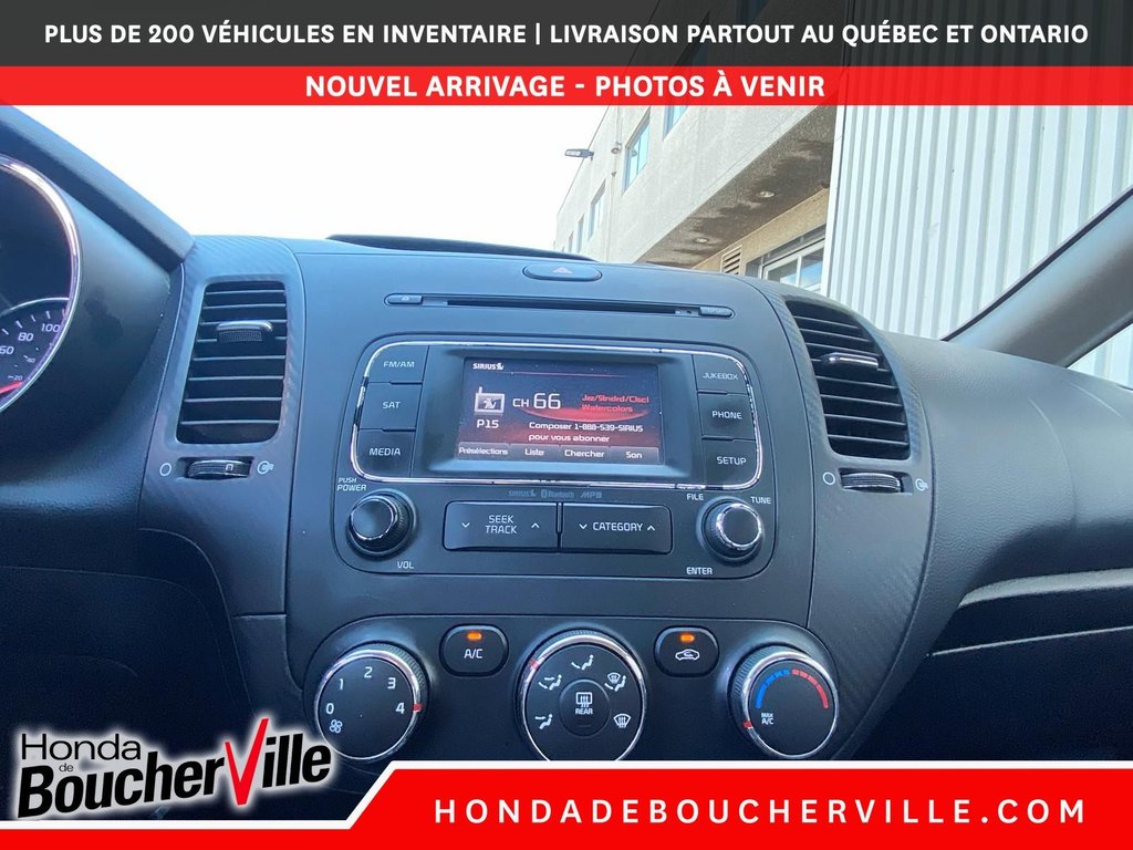 2016 Kia Forte EX in Terrebonne, Quebec - 25 - w1024h768px