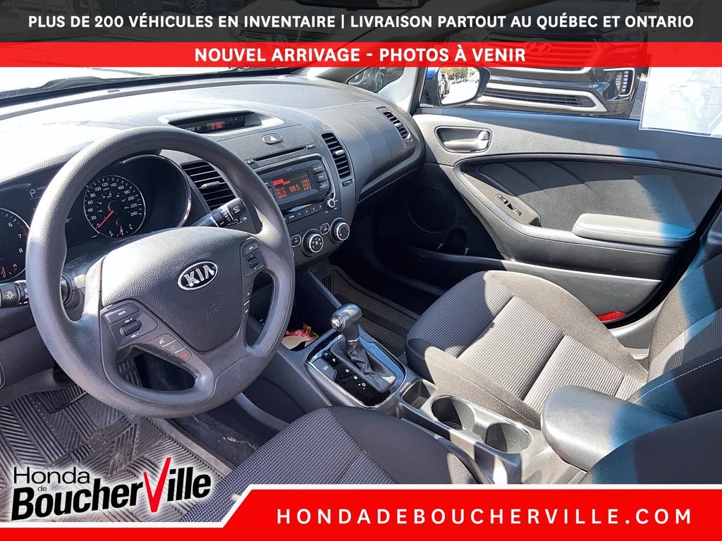 2017 Kia Forte LX in Terrebonne, Quebec - 15 - w1024h768px