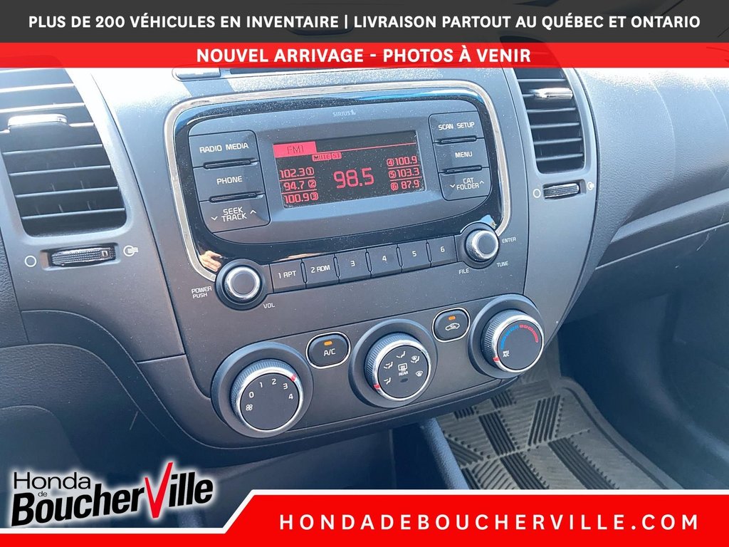 2017 Kia Forte LX in Terrebonne, Quebec - 19 - w1024h768px