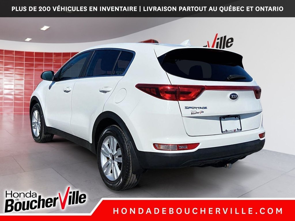 2017 Kia Sportage LX in Terrebonne, Quebec - 9 - w1024h768px