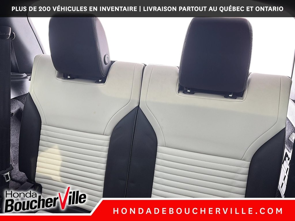Land Rover Discovery R-Dynamic S 2023 à Terrebonne, Québec - 26 - w1024h768px