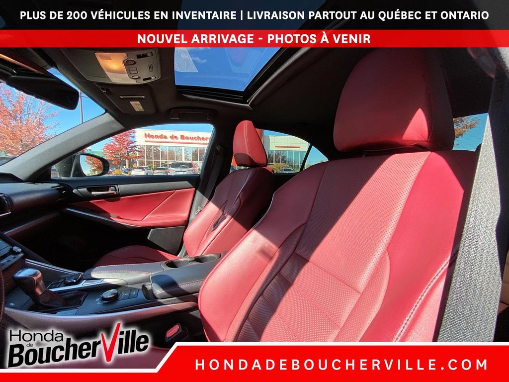 Lexus IS 300 F-Sport 2018 à Terrebonne, Québec - 17 - w1024h768px