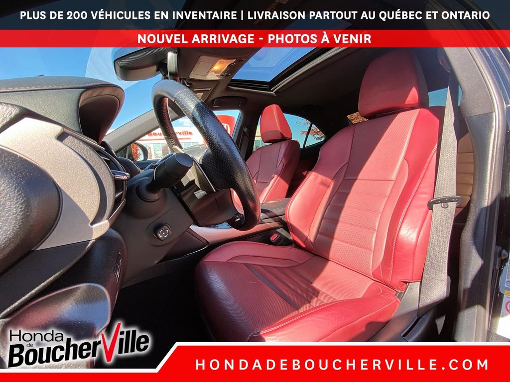 Lexus IS 300 F-Sport 2018 à Terrebonne, Québec - 15 - w1024h768px