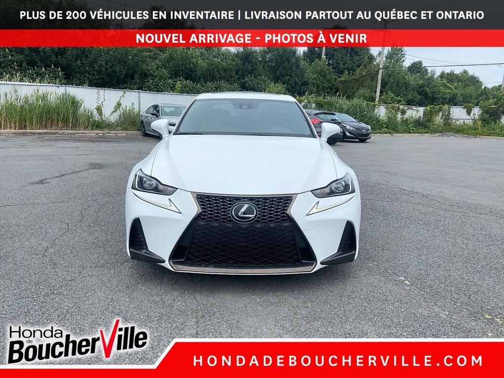 2018 Lexus IS IS 300 in Terrebonne, Quebec - 3 - w1024h768px