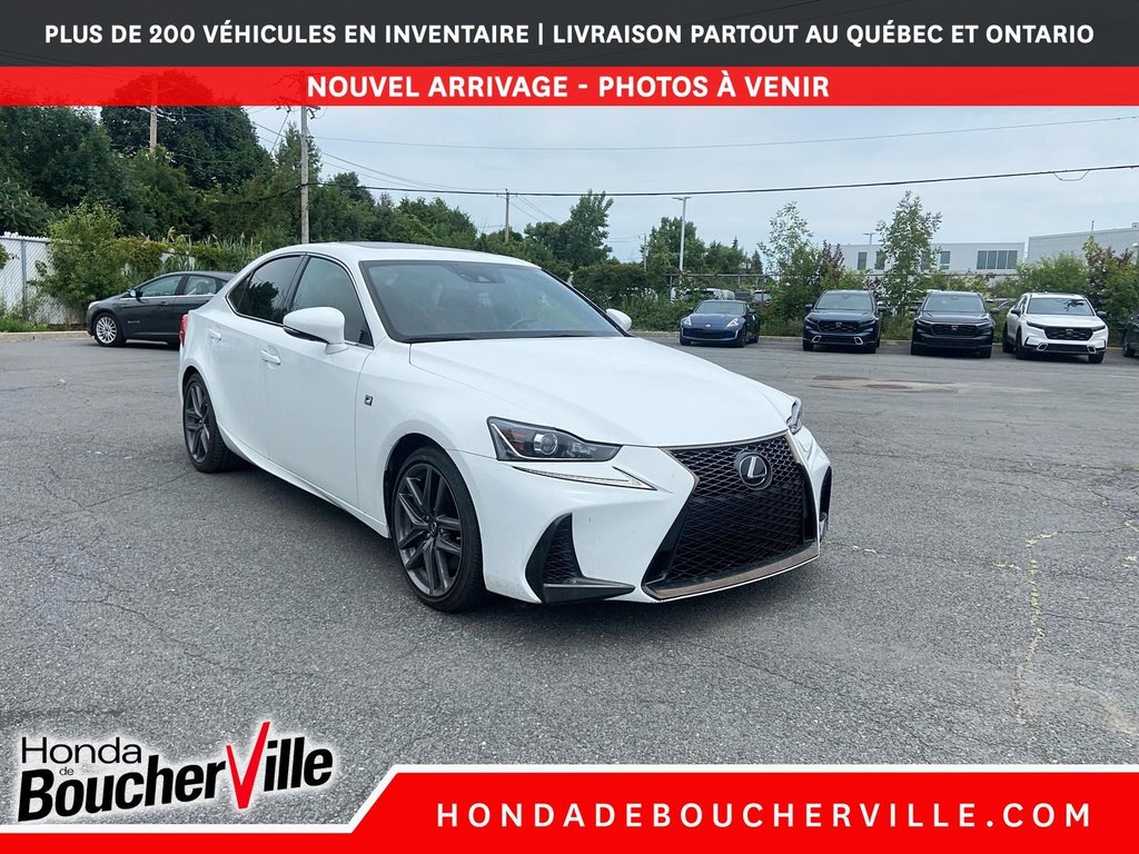 2018 Lexus IS IS 300 in Terrebonne, Quebec - 5 - w1024h768px