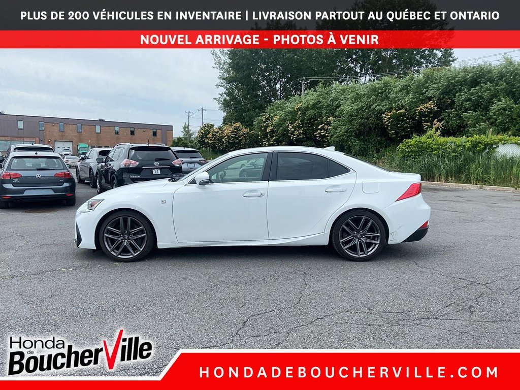 2018 Lexus IS IS 300 in Terrebonne, Quebec - 15 - w1024h768px