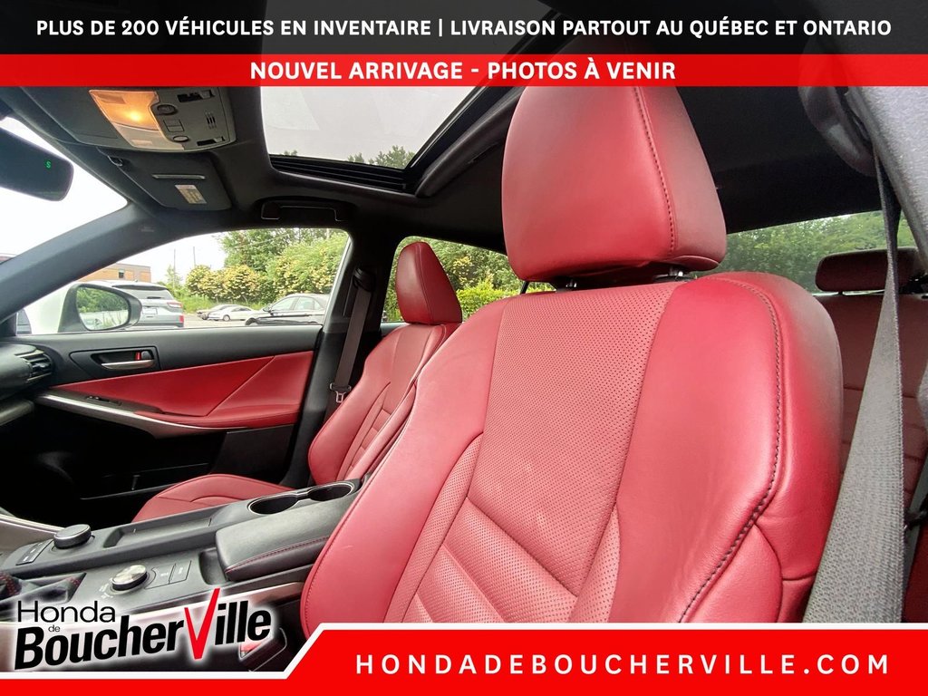 2018 Lexus IS IS 300 in Terrebonne, Quebec - 19 - w1024h768px
