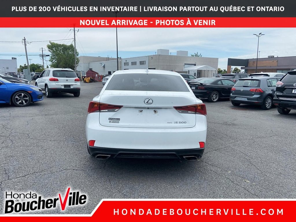 2018 Lexus IS IS 300 in Terrebonne, Quebec - 11 - w1024h768px