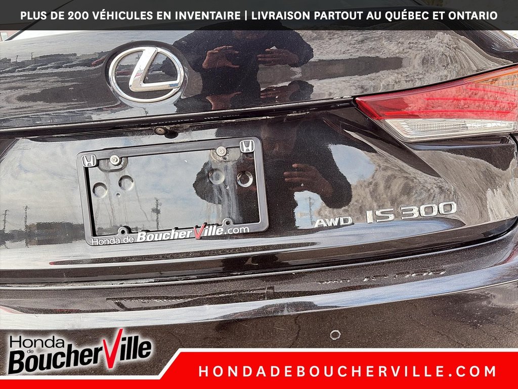 2018 Lexus IS IS 300 in Terrebonne, Quebec - 15 - w1024h768px