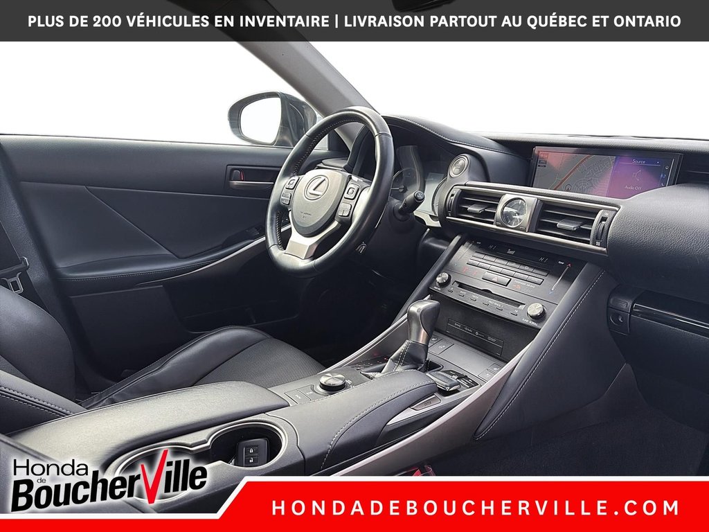 2018 Lexus IS IS 300 in Terrebonne, Quebec - 21 - w1024h768px