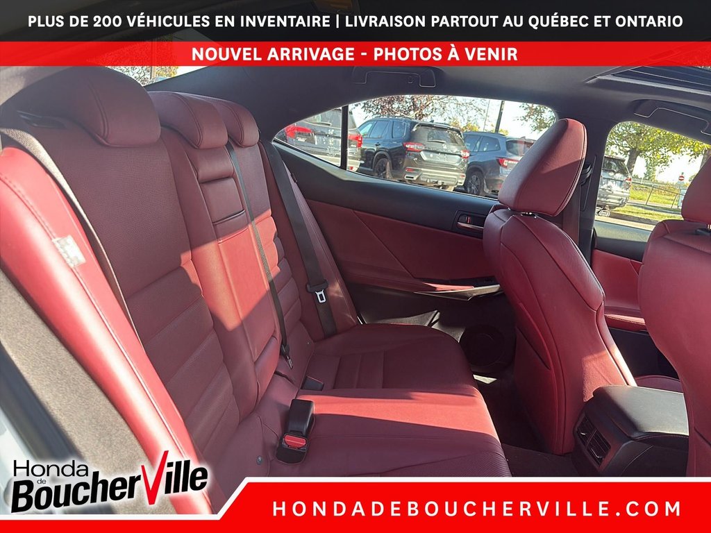 2019 Lexus IS IS 300 in Terrebonne, Quebec - 17 - w1024h768px