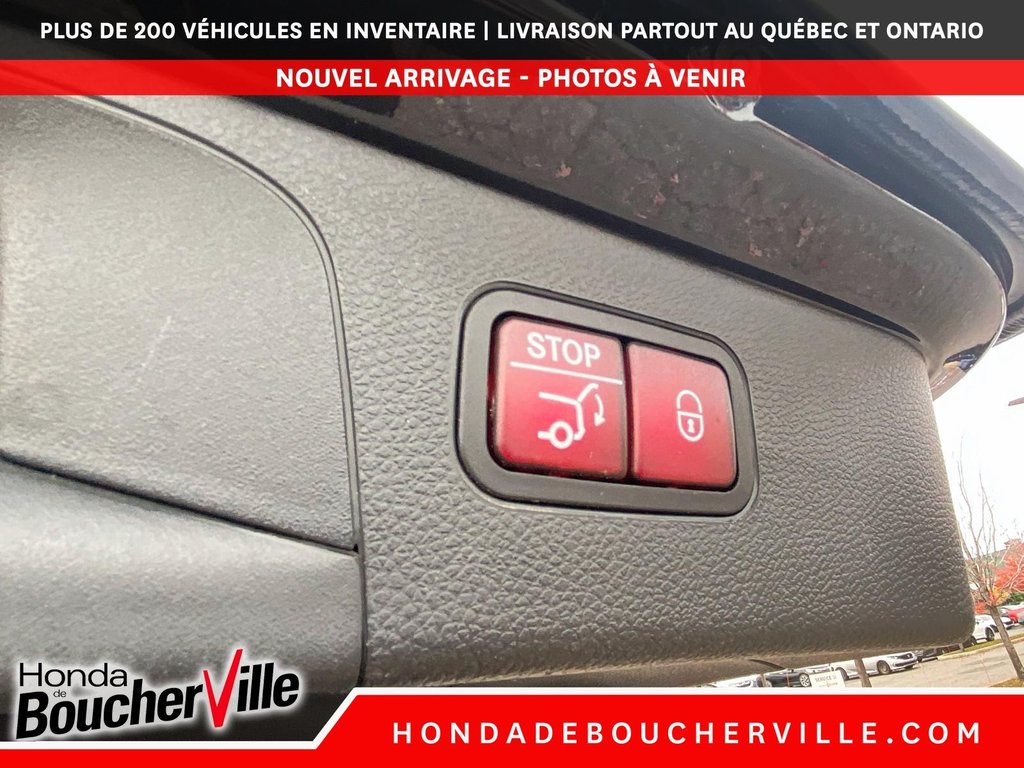 2020 Mercedes-Benz GLC GLC 300 in Terrebonne, Quebec - 17 - w1024h768px