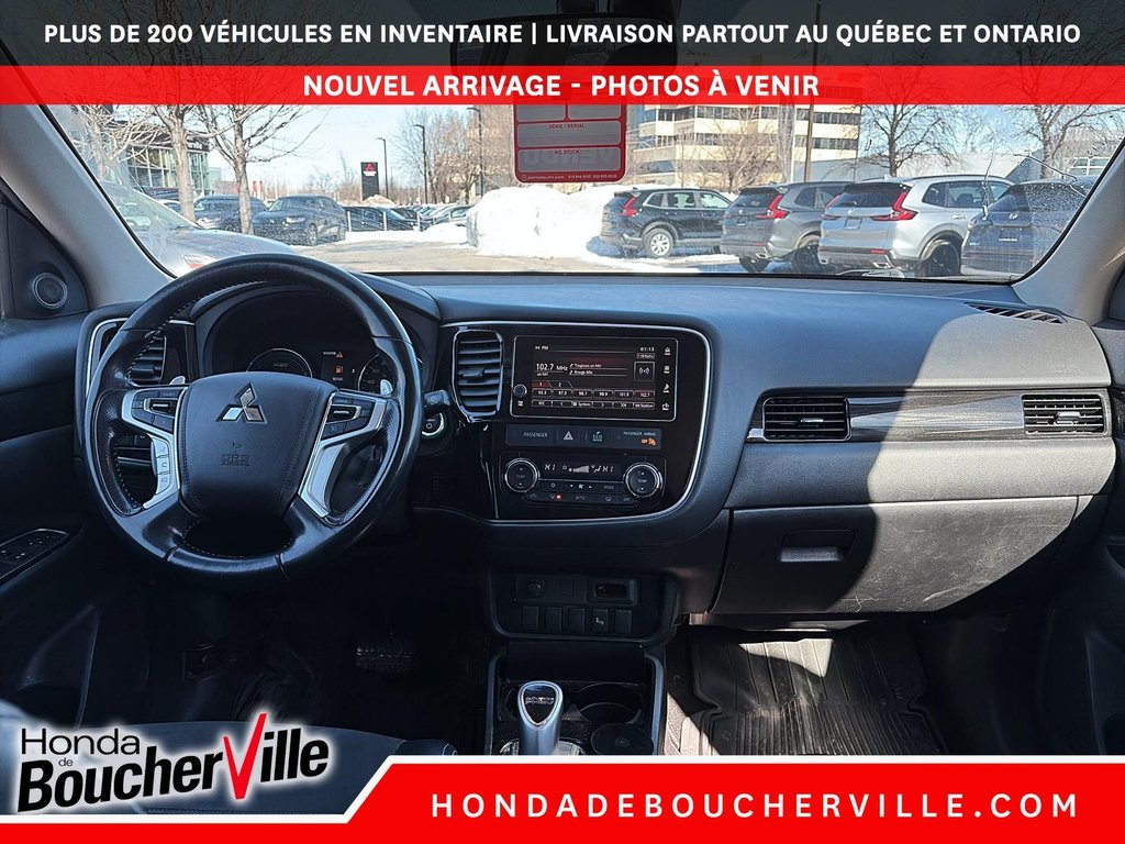 2018 Mitsubishi Outlander PHEV SE in Terrebonne, Quebec - 21 - w1024h768px