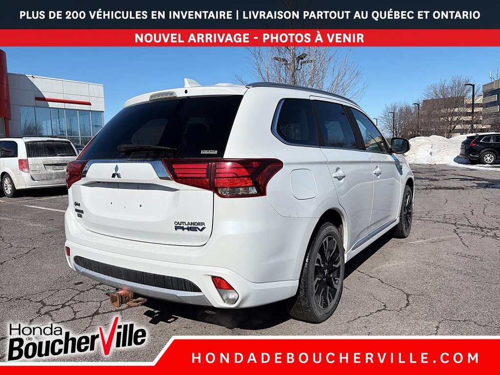 2018 Mitsubishi Outlander PHEV SE in Terrebonne, Quebec - 9 - w1024h768px