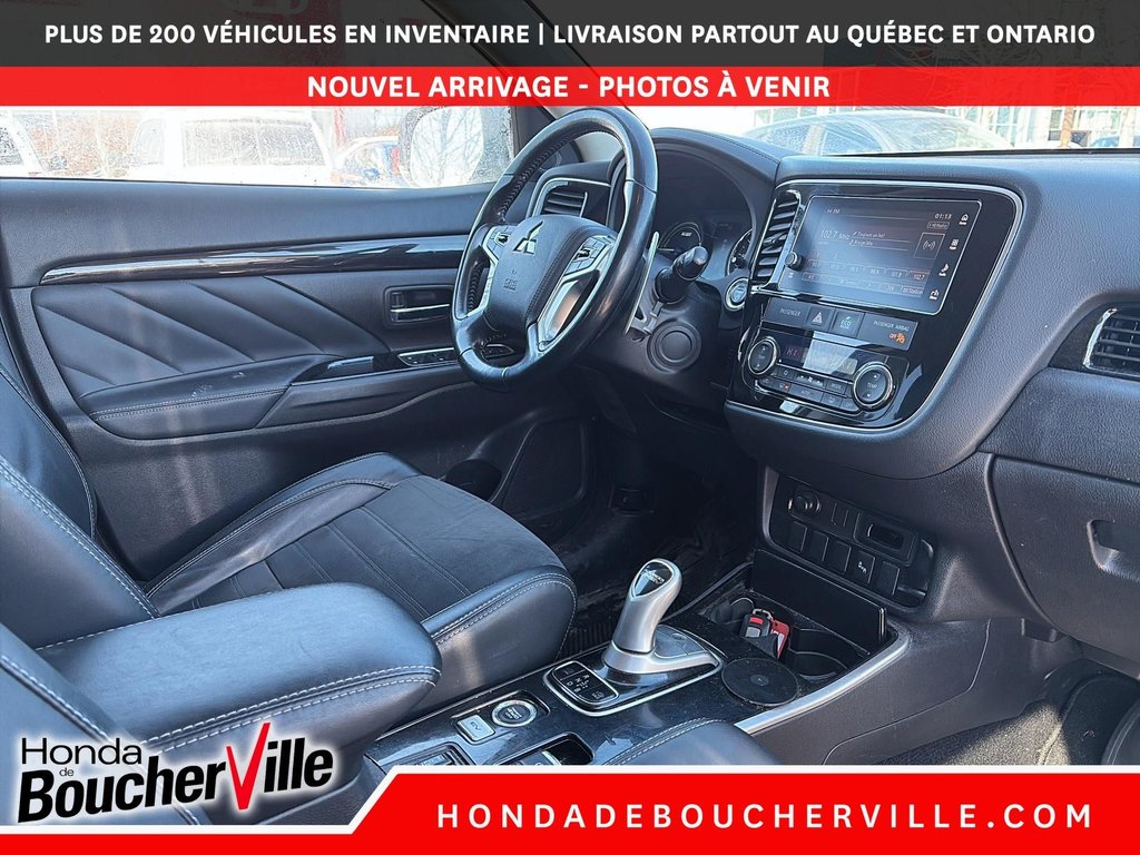 2018 Mitsubishi Outlander PHEV SE in Terrebonne, Quebec - 23 - w1024h768px
