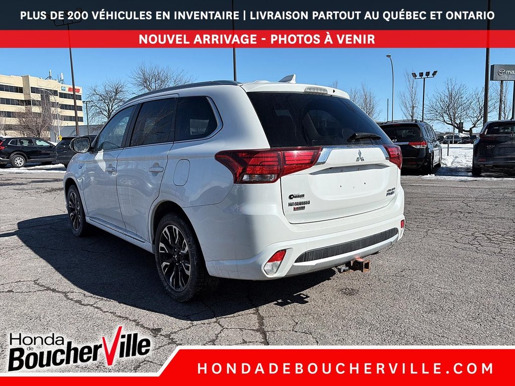2018 Mitsubishi Outlander PHEV SE in Terrebonne, Quebec - 5 - w1024h768px