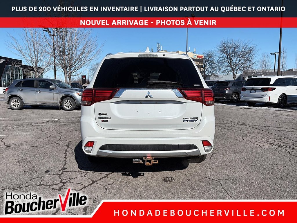 2018 Mitsubishi Outlander PHEV SE in Terrebonne, Quebec - 7 - w1024h768px