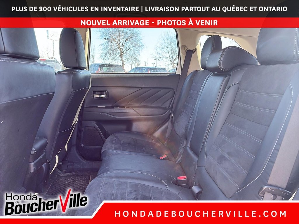 2018 Mitsubishi Outlander PHEV SE in Terrebonne, Quebec - 15 - w1024h768px