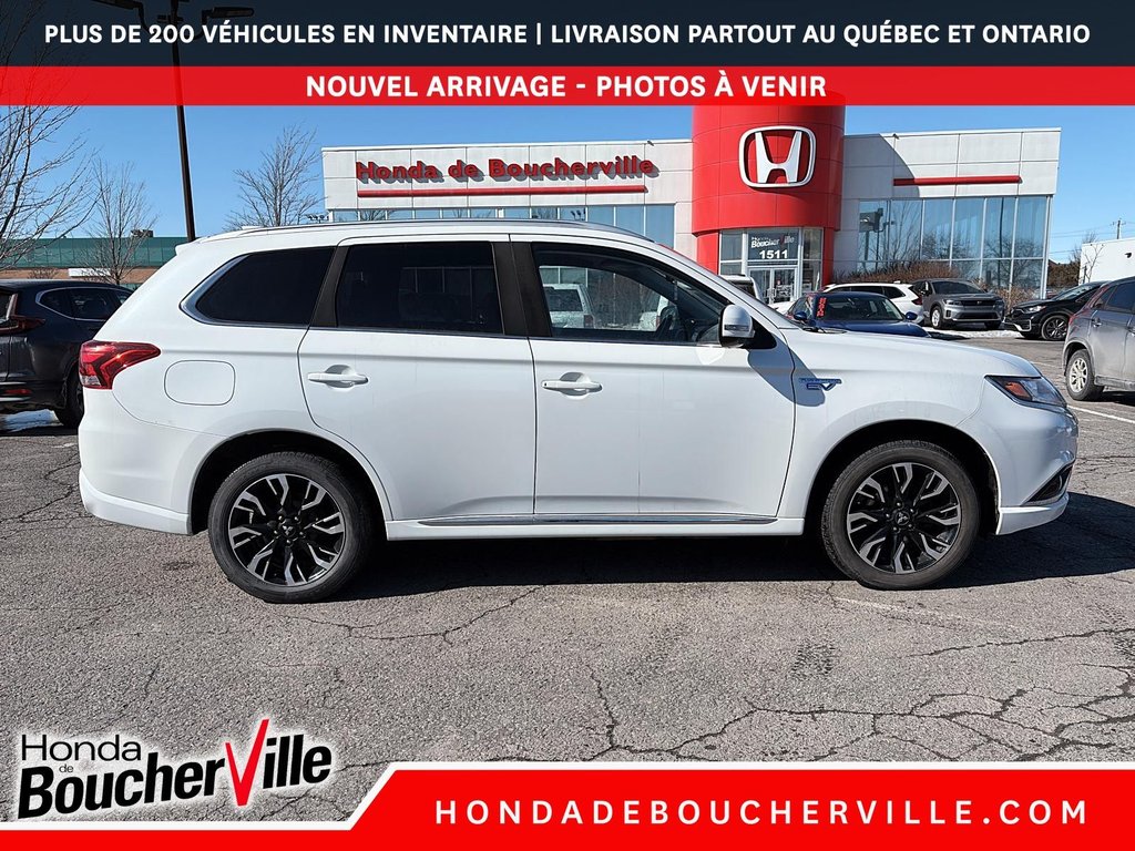 2018 Mitsubishi Outlander PHEV SE in Terrebonne, Quebec - 3 - w1024h768px