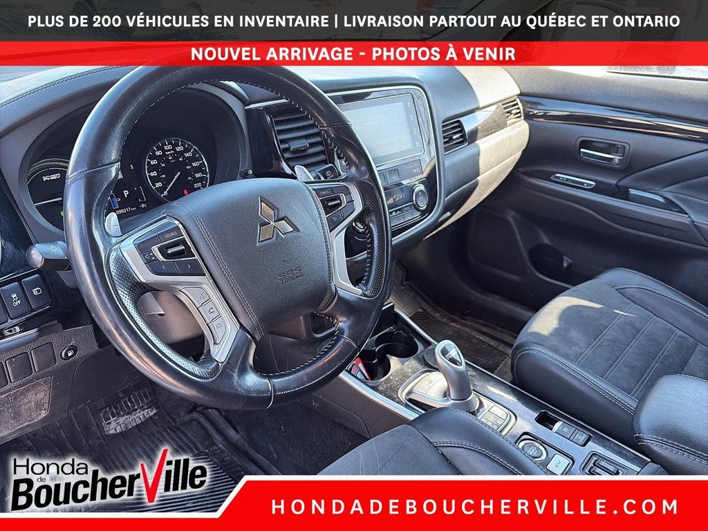 2018 Mitsubishi Outlander PHEV SE in Terrebonne, Quebec - 25 - w1024h768px
