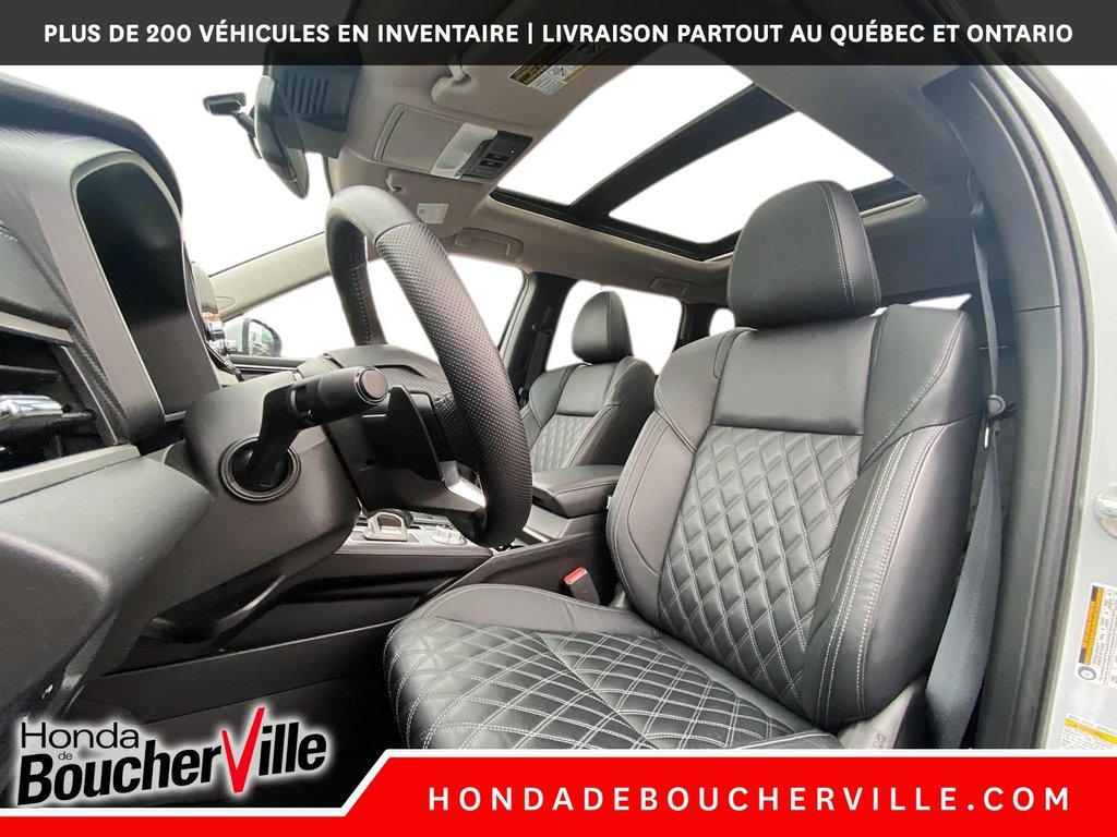 2024 Mitsubishi OUTLANDER PHEV GT in Terrebonne, Quebec - 23 - w1024h768px