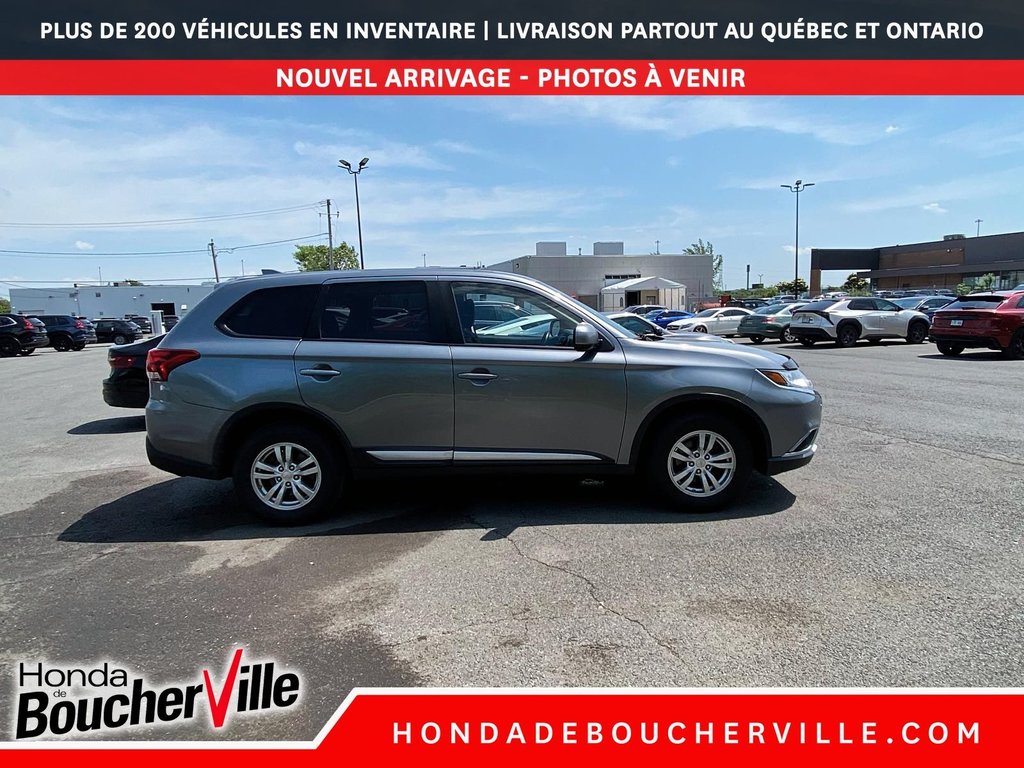 2017 Mitsubishi Outlander ES in Terrebonne, Quebec - 7 - w1024h768px