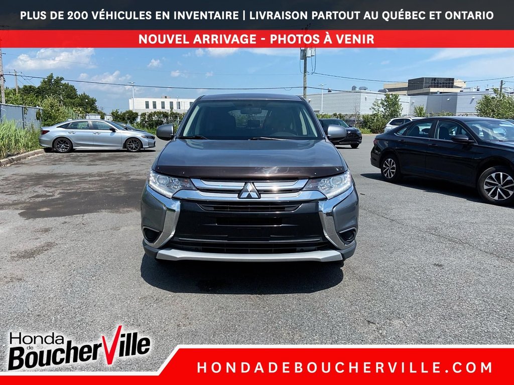 2017 Mitsubishi Outlander ES in Terrebonne, Quebec - 3 - w1024h768px