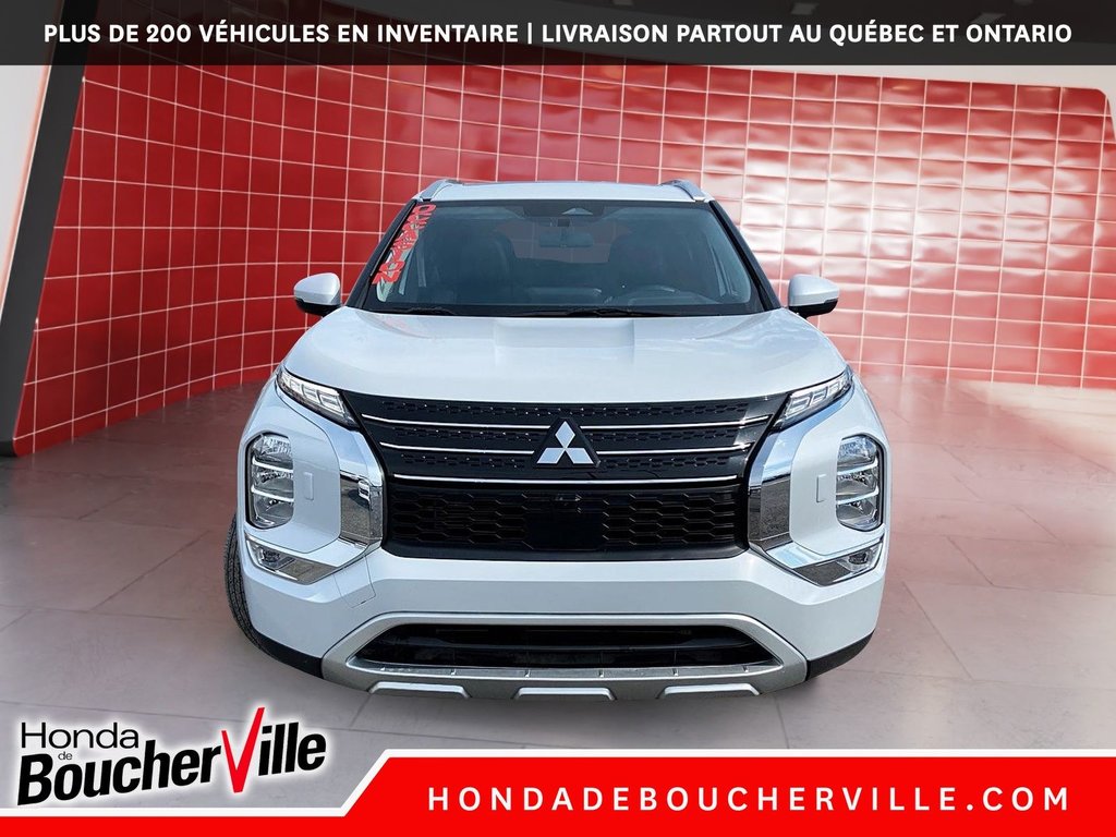 2024 Mitsubishi Outlander SE in Terrebonne, Quebec - 3 - w1024h768px