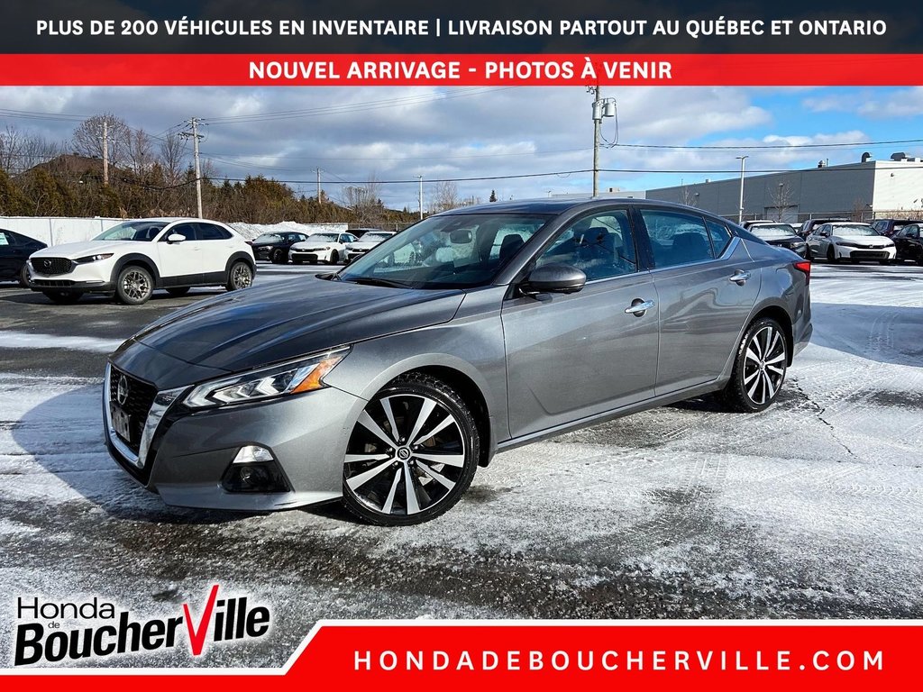 2022 Nissan Altima 2.5 Platinum in Terrebonne, Quebec - 1 - w1024h768px