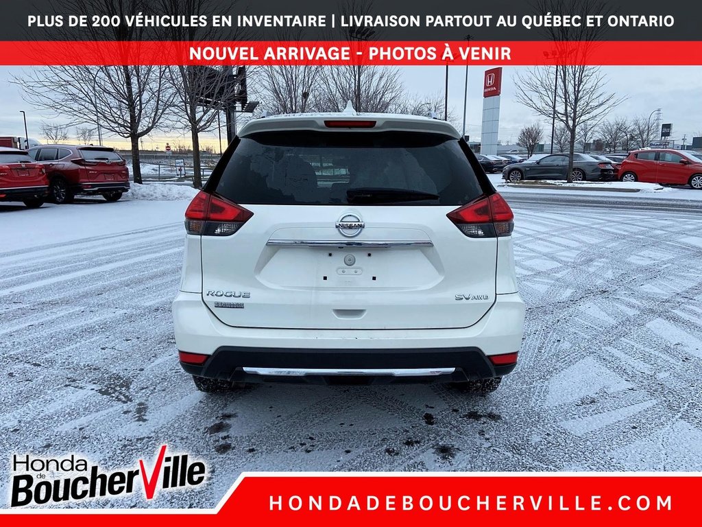 2017 Nissan Rogue SV in Terrebonne, Quebec - 9 - w1024h768px