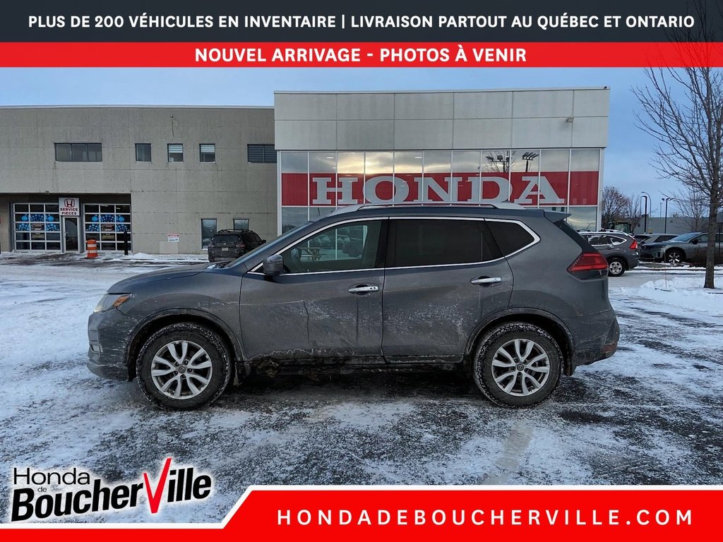 2017 Nissan Rogue SV in Terrebonne, Quebec - 7 - w1024h768px