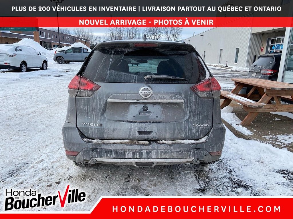 2017 Nissan Rogue SV in Terrebonne, Quebec - 9 - w1024h768px