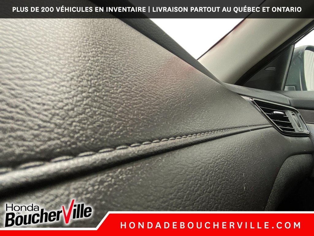 2018 Nissan Rogue SV in Terrebonne, Quebec - 27 - w1024h768px
