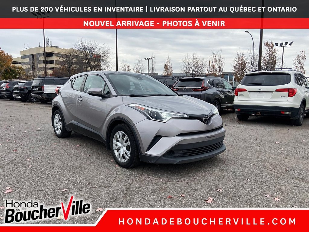 2019 Toyota C-HR LE in Terrebonne, Quebec - 3 - w1024h768px