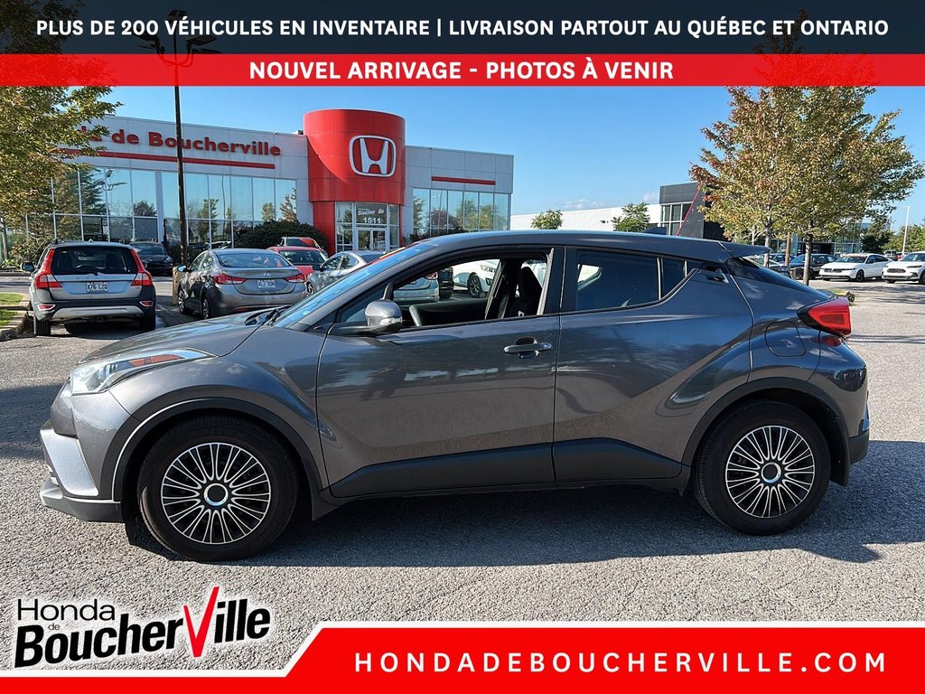 2019 Toyota C-HR LE in Terrebonne, Quebec - 5 - w1024h768px