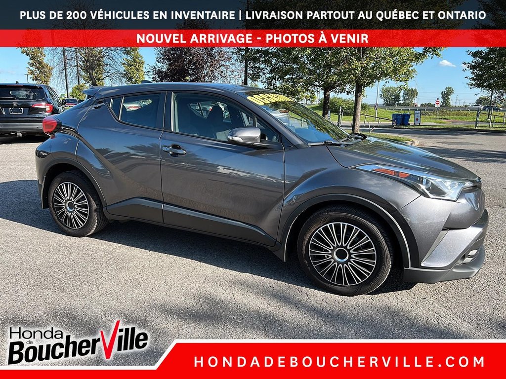 2019 Toyota C-HR LE in Terrebonne, Quebec - 9 - w1024h768px