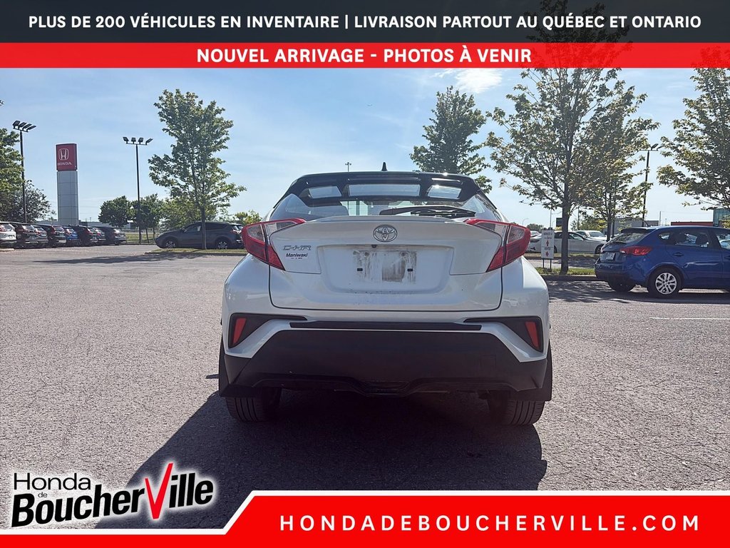 2020 Toyota C-HR LE in Terrebonne, Quebec - 7 - w1024h768px