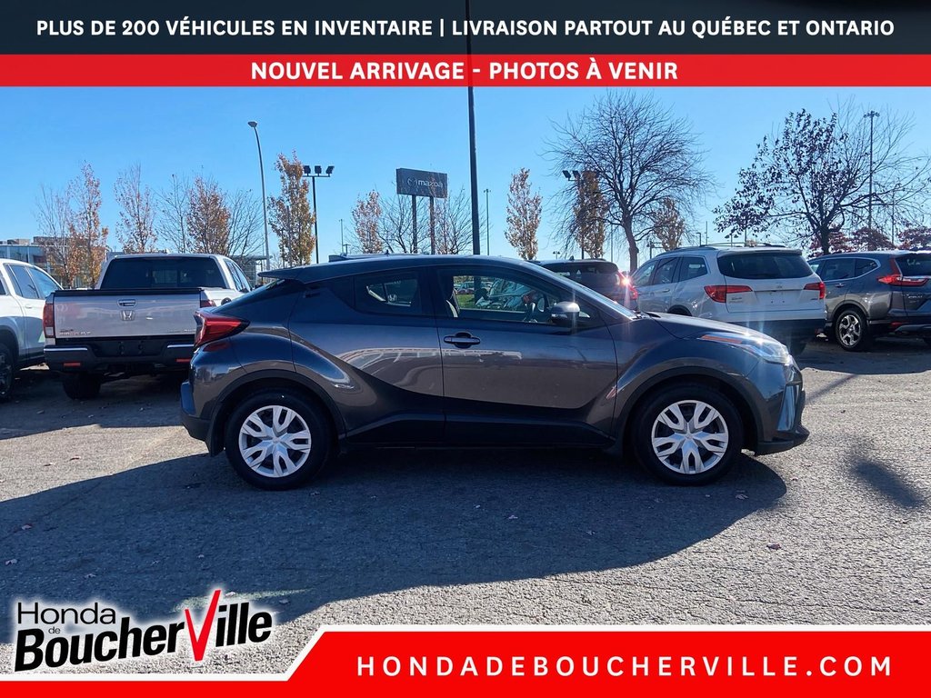 2021 Toyota C-HR LE in Terrebonne, Quebec - 5 - w1024h768px