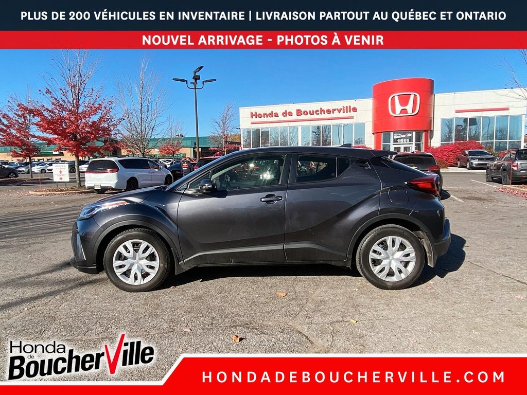2021 Toyota C-HR LE in Terrebonne, Quebec - 13 - w1024h768px