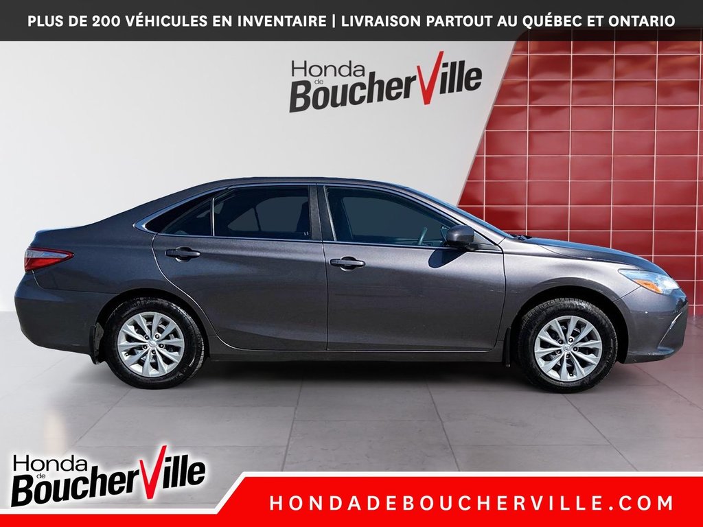 2015 Toyota Camry LE in Terrebonne, Quebec - 7 - w1024h768px