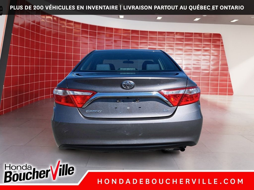 2015 Toyota Camry LE in Terrebonne, Quebec - 11 - w1024h768px