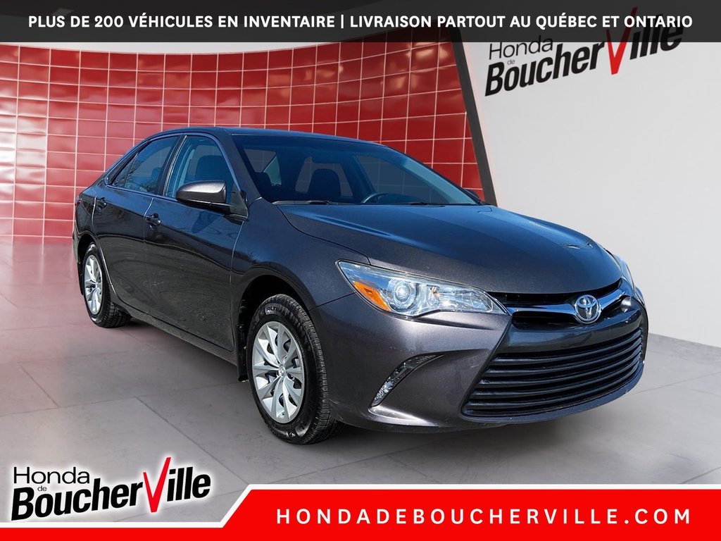 2015 Toyota Camry LE in Terrebonne, Quebec - 5 - w1024h768px