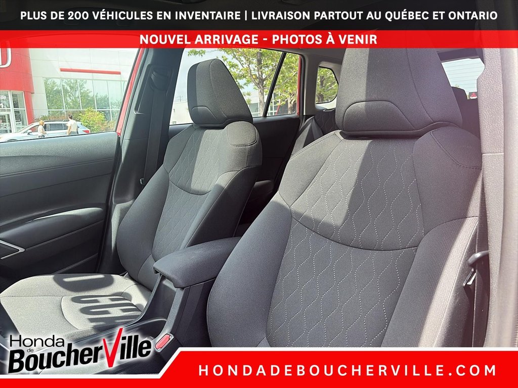 2022 Toyota Corolla Cross LE in Terrebonne, Quebec - 25 - w1024h768px