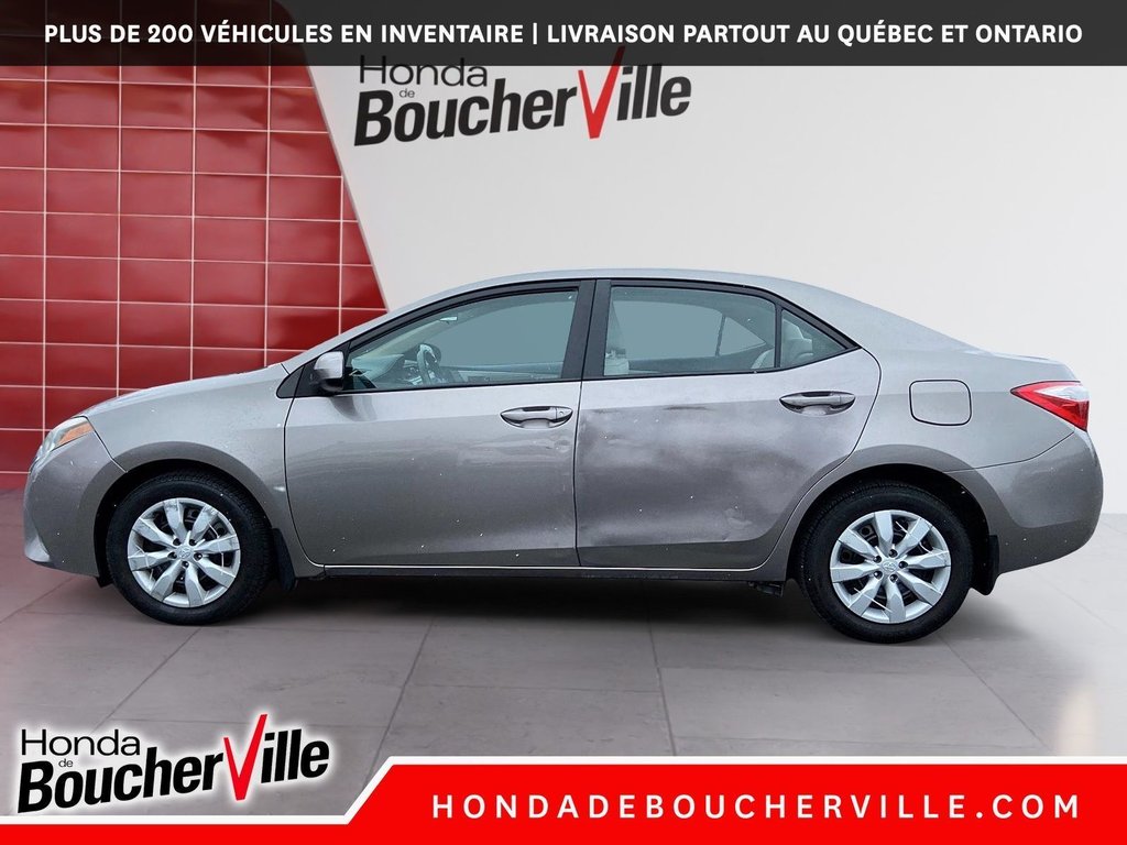 2015 Toyota Corolla LE in Terrebonne, Quebec - 13 - w1024h768px