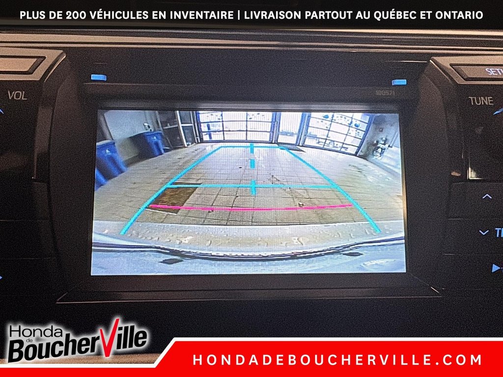 2016 Toyota Corolla LE in Terrebonne, Quebec - 28 - w1024h768px