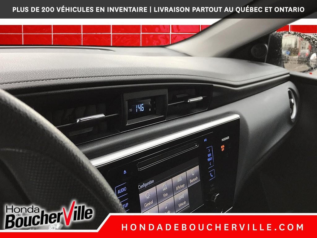 2017 Toyota Corolla LE in Terrebonne, Quebec - 37 - w1024h768px