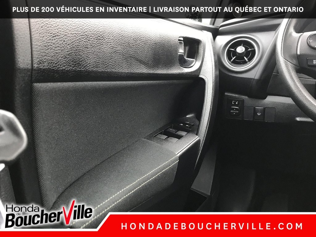2017 Toyota Corolla LE in Terrebonne, Quebec - 40 - w1024h768px