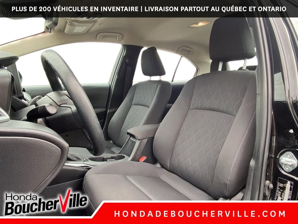 2023 Toyota Corolla LE in Terrebonne, Quebec - 17 - w1024h768px